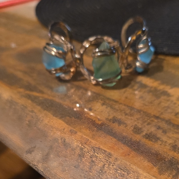 Chic Silver Bracelet with Blue and Green Accents - Picture 5 of 6